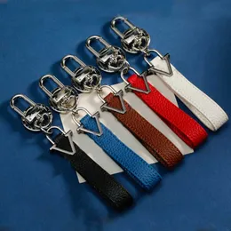 Männer Designer Schlüsselanhänger Luxusmarke Anhänger Schlüsselanhänger Carry Car Key Fashion Lover Schlüsselanhänger Silber Schlüsselanhänger Zubehör Schnalle Schlüsselanhänger Taschen mit Box