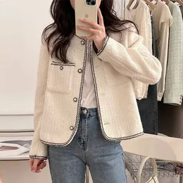 Women Cropped Tweed Jacket French Style Round Neck Vintage Coat Ladies Elegant Pearl Single Breasted Outwear Korean Blazer 240112