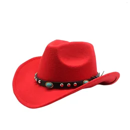 Berets Style Style Western Western Cowboy Hat الخريف والشتاء للرجال مع Rivets Jazz Gorro Pescador Hombre