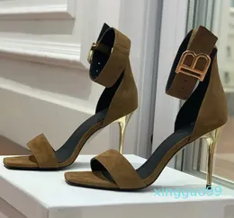 Luxe été femmes Uma sandales chaussures en cuir de veau réglable bride à la cheville logo gravé matériel doré talons hauts fête mariage