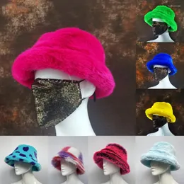 Berets puszysty sztuczny futrzakowy kapelusz wiadra dla kobiet luksusowy pluszowy krawat barwiony ciepłym zimowym rybakiem wspaniały