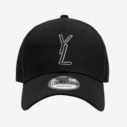 Cap Celns Designer Cappello Casquette di lusso Cap Tinta unita Lettera Design Moda Temperamento Match Style Ball Caps Uomo Donna Baseball KZ03