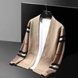 High End Brand Sticke Cardigan Men's Fashionable Luxury Striped Sweater Casual Shaver Spring and Autumn Trend Men's Outerwear 240113