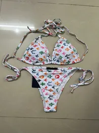 Kadın Tasarımcı Bikini Mayo S-XL Kadın Mayo Moda Mektubu Baskı Bikini Seti Moda Sutyen Plaj Partisi Seksi Push Up Bandage Mayo Takım MM777