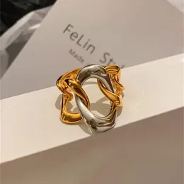 Modischer individualisierter kalter geometrischer Ketten-Farbblock-Ring, französischer High-End-Licht-Luxus-Charm-Schmucktrend für Damen