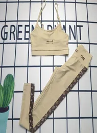 Women039S رسالة طباعة مسارات السباغيتي حزام مبطنة محصول تمثال نصفي أعلى سترات ولباس تونك Twinset اليوغا بدلة SMLX1219678