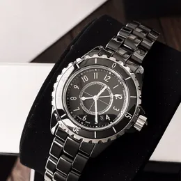 豪華な腕時計の男性女性カップルの豪華なセラミックスポーツクォーツ腕時計ブラックホワイトセラミッククラシックヴィンテージレディーガール33mm 38mm調整可能なストラップ