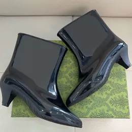 Bottes de pluie Designer Bottines Femmes Botte en caoutchouc Nouvelles chaussures de pluie imperméables Couleur pure avec boîte 510