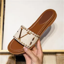 Lyxdesigner broderare damer sandaler sommar plattskor mode strand tofflor för kvinnor bokstäver drag glider flip flops damer toffel 35-42 euro