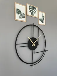 Orologio da parete grande in metallo, decorazione minimalista dell'orologio silenzioso, miglior regalo per l'orologio per la casa, orologio nero dal design moderno, orologio da parete Boho, orologio da parete