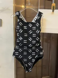 Swimwear New Sexy Women Bikini Set Séchure rapide Elasticité Sweetwswear Backwear Suit One Piece Open Back Swimsuit