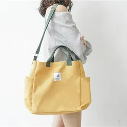 Bolsas de pano Bolsa LargeCapacity Harajuku OneShouder Messenger Litrenary Feminino Estudante Canvas Bag Bag Sport Tote fofo Bolsa feminina