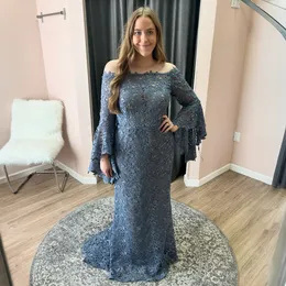 Abito per la madre della sposa in pizzo grigio con spalle scoperte Abito per la madre in pizzo a sirena per occasioni speciali Abiti da sera formali per feste di compleanno Abito elegante MD005