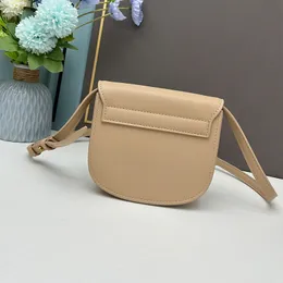 Borsa a tracolla di design Mini borsa da sella da donna Portafoglio con patta in vera pelle di vacchetta di fascia alta Lettera di moda di lusso Borsa a tracolla a banda larga Sub di alta qualità per le donne