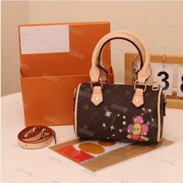 Hot Sell High Quality Designer Handbag Women Axel crossbody Bag Fashion Lady Totes Pillow Bag Purse 17x12x9cm