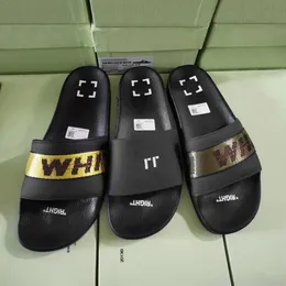 Kapalı Tarz Terlik Kauçuk taban Mule Tasarımcısı Sandal Lüks Terlik Siyah Beyaz Kaydırıcı Kadınlar Erkekler Ofis Plajı Düz ​​Topuk Slayt Sandale Spor Ayakkabıları Lefer Platform Platform Ayakkabı