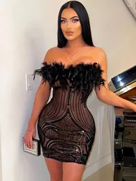 Sıradan Elbiseler Siyah Pullu Tüy Kısa Prom Korse Elbise Kolsuz Straplez Akşam Gonws Düğün Seksi Gece Kulübü Bodycon