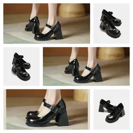 Bowtie Dress Shoes Designer Sandals Fashion Rhinestone Bow Patchwork Patent Leather Slingbacks