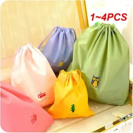 Sacos de armazenamento 1-4pcs Cartoon Drawstring Bolsa Saco de Viagem Portátil Roupas Acabamento Bagagem Impermeável Roupas Sapato