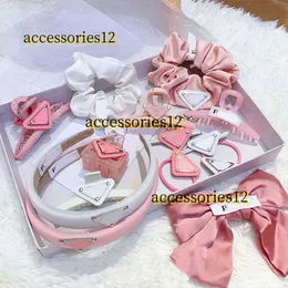 Pinces à cheveux Barrettes Pinces à cheveux de luxe de créateur Griffes Barrettes de mode Marque P-Lettre Triangle inversé Bouchons Femmes Cadeau Épingles à cheveux Accessoires de cheveux de haute qualité