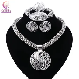 Utsökta Dubai -smycken Set Luxury Silver Plated Big Nigerian Wedding African Beads Jewelry Set Costume Design 240115