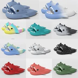 المصمم Sandels Shark Slippers Summer Mens Sliders Men نساء قوس قزح الشرائح الزرقاء الرمادية الرمادية الصنادل الناعمة سميكة سحابة الشريحة السحابة