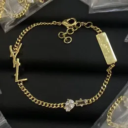 Braccialetti con ciondoli con lettera di diamanti da donna originali del designer Girlsl eleganti braccialetti in oro 18 carati con logo Y braccialetto con incisione Gioielli di moda Lady Party