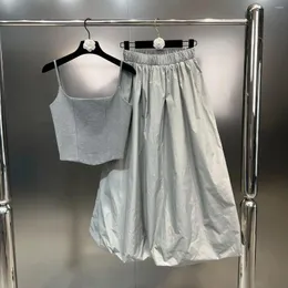 Arbeitskleider Absgd 2024 Sommer Taille Slim Strap mit flauschigem hohem Halbrock Junior Designer Set für Frauen DHFK