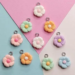 Colares Pingente 10 PCS Mini Literário Brilhante Dos Desenhos Animados Kawaii Flor DIY Resina Colar Brincos Pulseira Chaveiro Acessórios de Decoração