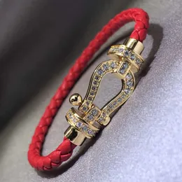 Designer smycken armband mode märke f Family Horseshoe Buckle Red Rope Armband 2022 Benmingnian för bästa vänner och par gåva