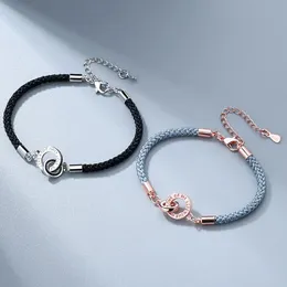 Armbanden Nieuwe in elkaar grijpende paararmband voor mannen en vrouwen Een paar Valentijnsdaggeschenken Mode Geometrische dubbele ringarmband