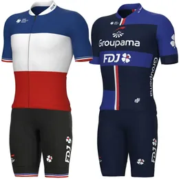 Maglia da ciclismo della squadra Set Francia Champion Abbigliamento estivo Camicie da uomo per bici da strada Completo da bicicletta Pantaloncini con bretelle MTB Ropa Maillot 240113