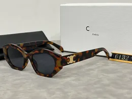Modedesigner Cel Brand Men's and Women's Small Squeezed Frame Premium UV 400 Polariserade solglasögon med låda