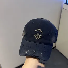 Tasarımcı Mens Caps Moda Katı Beyzbol Kapağı Kadın Şapkaları Yaz Kırık Delik Vintage Casquette Beach Lüks Şapkalar