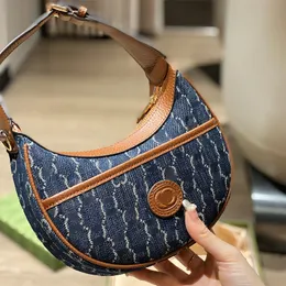 Women Designer Torby 2023 Nowa powlekana prezbiopiczna torba półksiężycowa Retro Mini Torebka Sieć pojedynczego ramienia Crossbody Bag europejska i amerykańska