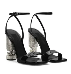 Ünlü marka kadın cilalı buzağı sandaletler ayakkabı ile rhinestones topuklu siyah patent deri parti gelinlik bayan gladyatör sandalias eu35-43 orijinal kutu