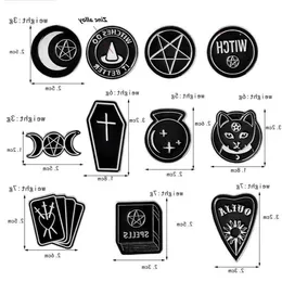 Hexe Ouija Mond Tarot Buch New Goth Style Emaille Pins Abzeichen Jeansjacke Schmuck Geschenke Broschen für Frauen Männer 167 T2 Alaan