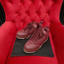 أحذية مصممة Lvtrainers Louisely Sports Shoes Shoils Luxury Brand Shoes Women's Nasual Leather Shoes أحذية الرجال السميكة باطن سميك الأسود Viutonly Vittonly