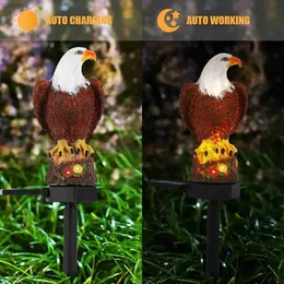 Gräsmatta lampor Solar Eagle Garden Lights Waterproof Outdoor Christmas Bald Hawk Figurer Dekorativ trädgård Animal Bird Decor Led Lamp YQ240116