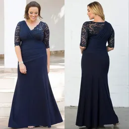 2024 Elegante Abendkleider aus Spitze in Marineblau in Übergröße mit halben Ärmeln und V-Ausschnitt Abendkleider im Meerjungfrau-Stil mit bodenlangem Chiffon-Formalkleid