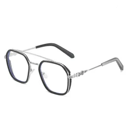 2024 Designer di lusso CH Occhiali da sole per donna Chromes Montature per occhiali Uomo grande Uomo Lente piatta Miopia Cuore Montatura per occhiali Donna Unisex Occhiali di alta qualità 5SPR