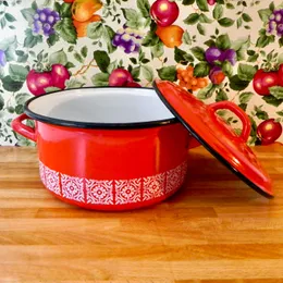 وعاء مخزون المينا الأحمر | وعاء الحساء الأوروبي 5-QUART | أدوات المطبخ في منتصف القرن