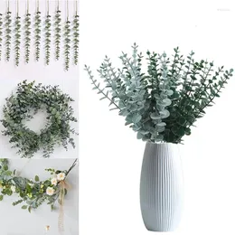 Flores decorativas 12/24 / 48PCS 38cm Folhas de eucalipto Decoração Artificial Faux Greenery Hastes Ramos Planta de casamento Vaso DIY Decoração de casa