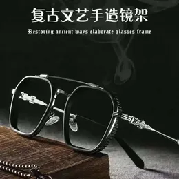 2024 Luxus-Designer-CH-Sonnenbrille für Männer und Frauen, verchromte Brillengestelle, unregelmäßige große Brille, schlichte flache Linse, Herz-Brillengestell, Mann, Unisex-Brille, DQEK