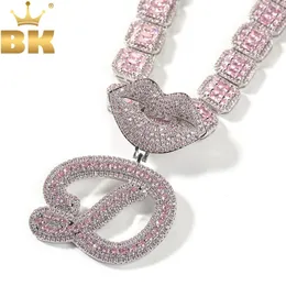 THE BLING KING Lip Bail Script Cursivo Carta Inicial Dois Tons Pingente Micro Pavimentado CZ Colar Personalizado Hiphop Jóias 240115