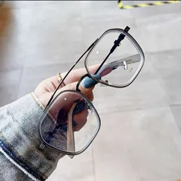 2024男性用の高級デザイナーCHサングラス女性クロムメガネフレーズ不規則な大きな光景平らなレンズハート眼鏡フレームマンユニセックスアイウェア2F79