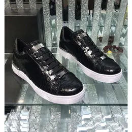 Marca de designer de luxo Schuhe Plein Mens Sapatos Top Top Walking Leather Chapé Man Sports Casual Moda Pleins Tênis de sapatos