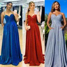 Lässige Kleider 2024 A-Linie Spaghettiträger bodenlangen roten Satin Prom Homecoming Sparkly Sexy Hollow Night Evening Vestidos Frauen