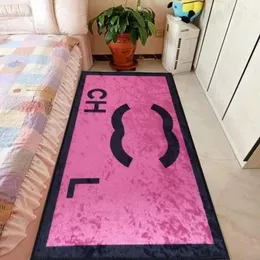 Designer Tappeto rosa Classico logo Stampa Cigno Maiale Modello Minimalista Ragazza Comodino Tappeto Camera Soggiorno Tappeto Tappetino Anti sporco Lavabile tappeto decorativo per la casa