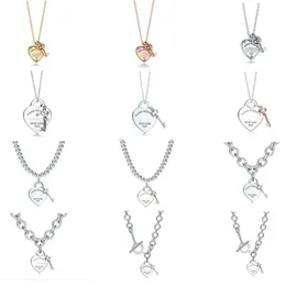 Design de luxe populaire S925 en argent sterling coeur clé plaqué or collier de diamant populaire amour pendentif collier chaîne avec boîte 2EDJ KBWH